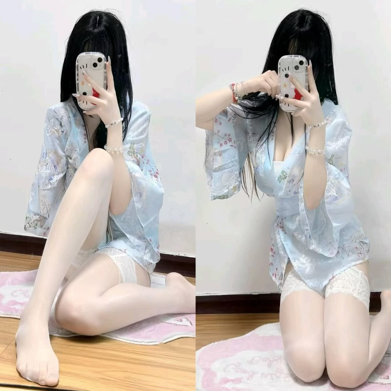 小泽由美子 岛遇日系温柔穿搭氛围感博主