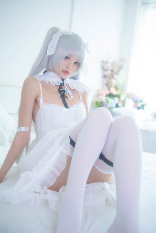 星黛鹿鹿 – 初音酱：蓝绿双马尾白丝美腿 58P-御萝部落