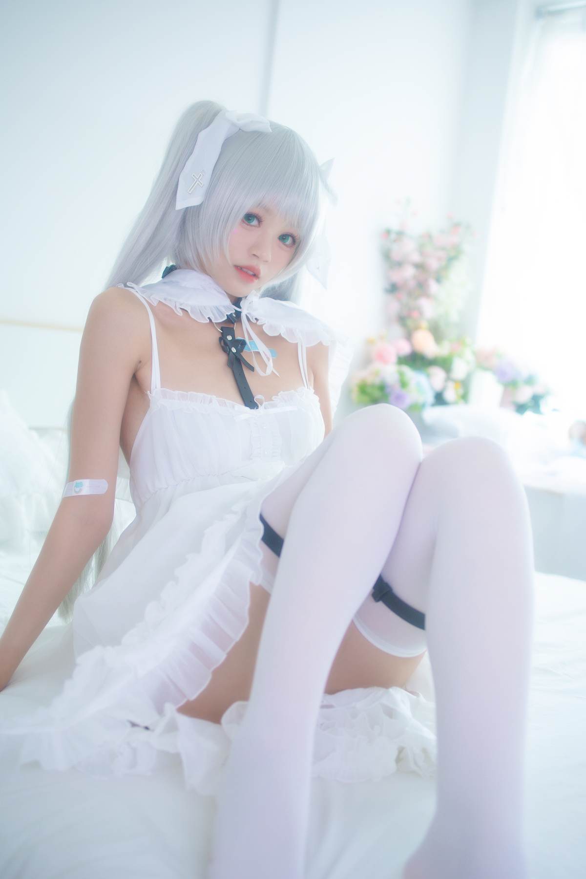 星黛鹿鹿 – 初音酱：蓝绿双马尾白丝美腿 58P