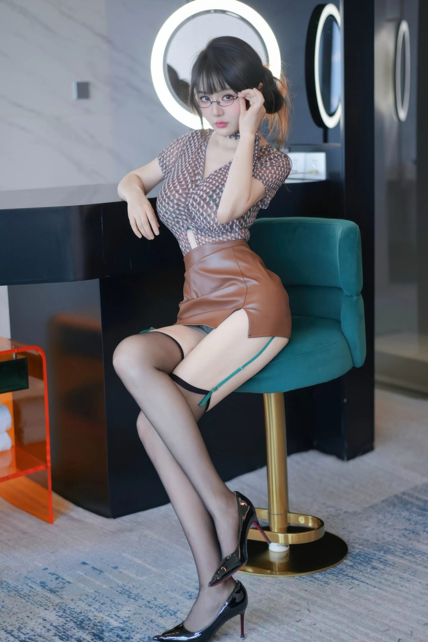 沈南汐RuRu 棕色短裙