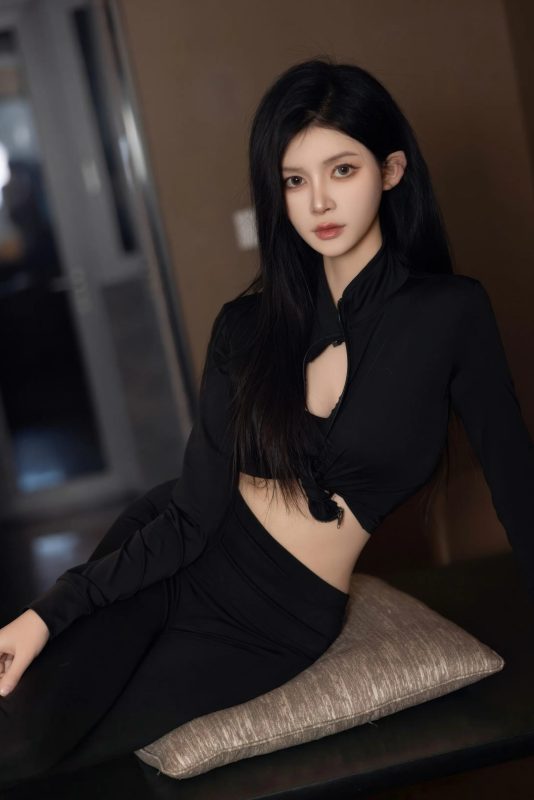 沈如斯 黑色情趣服饰-御萝部落