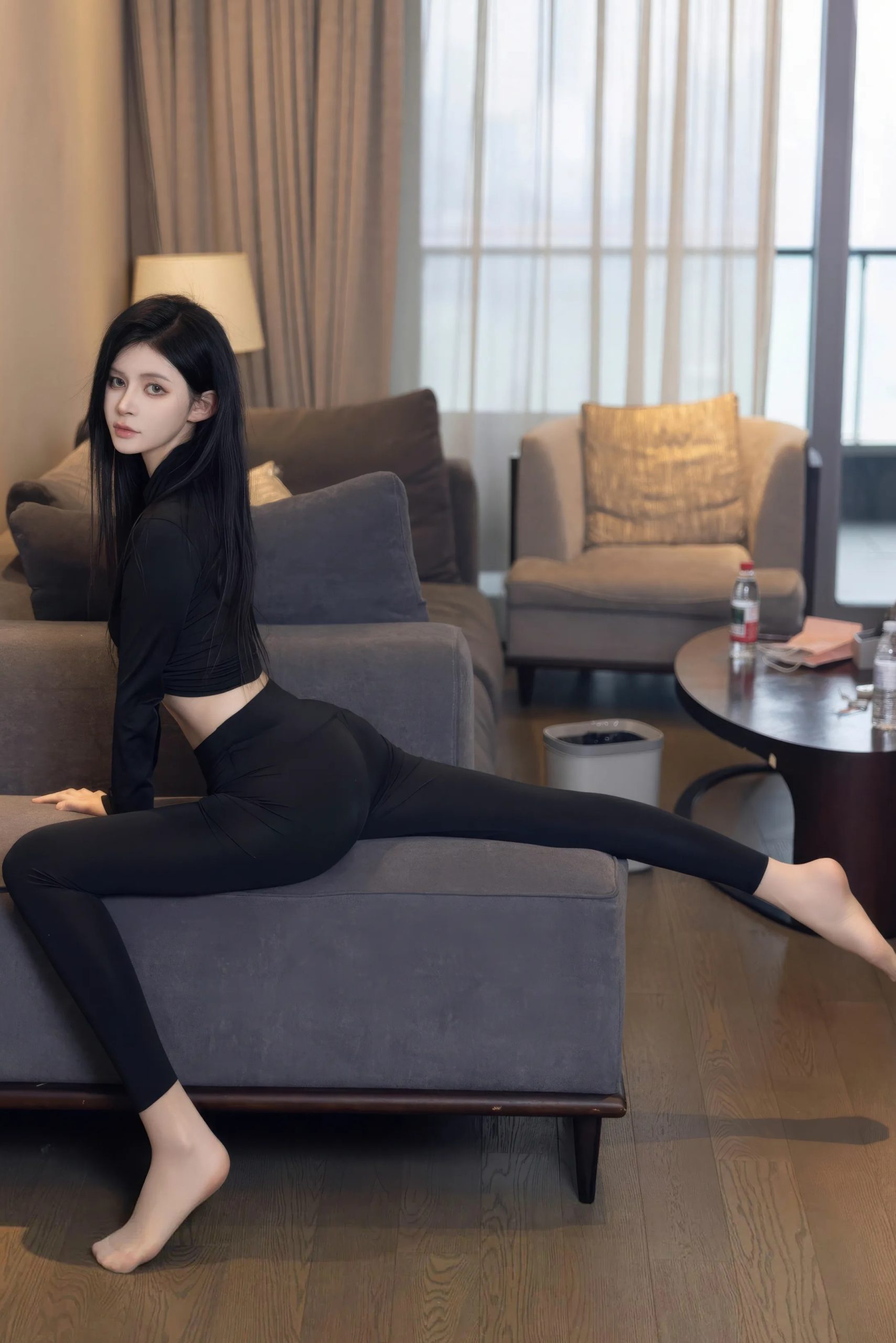 沈如斯 黑色情趣服饰