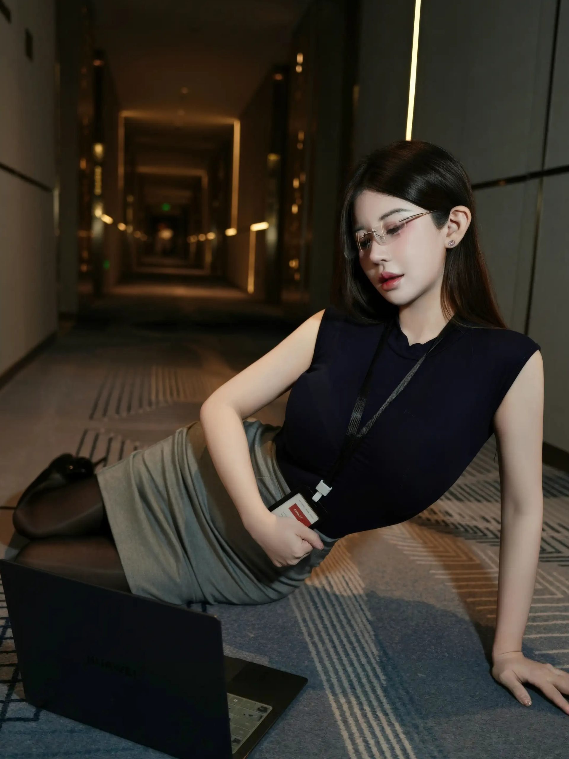 苏甜橙子 闪亮黑丝