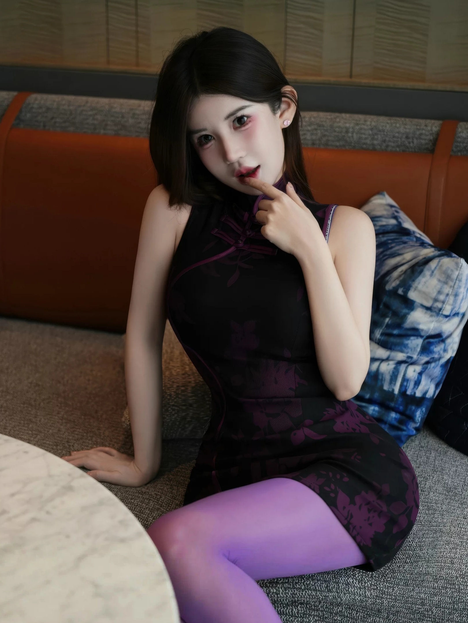 苏甜橙子 紫色内衣