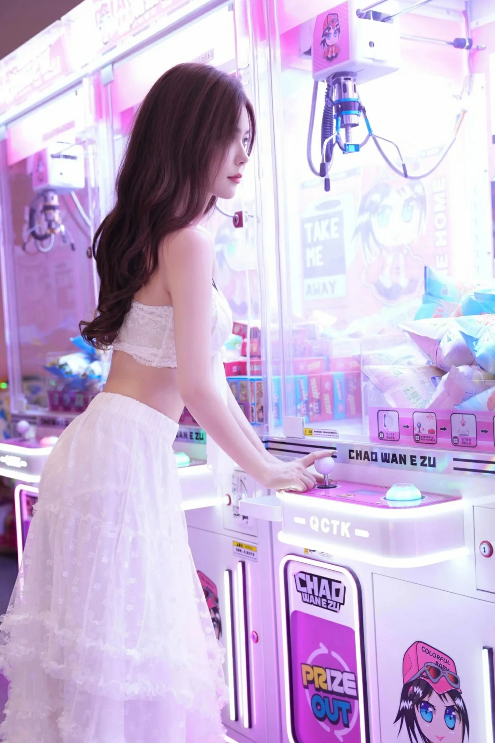 拍黄瓜girl 白色连衣裙