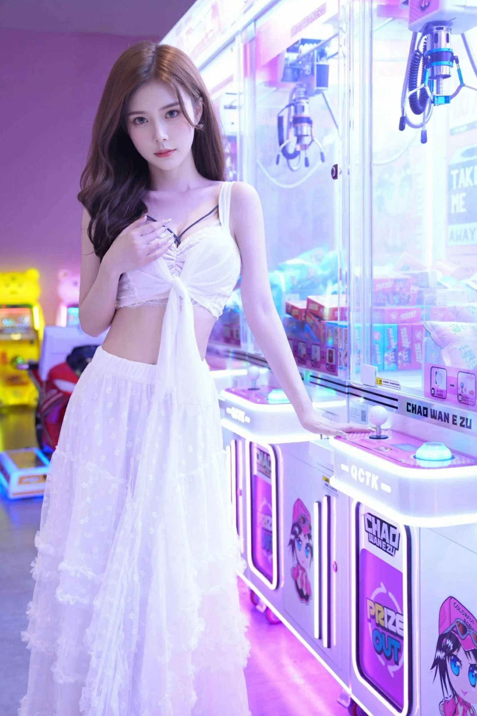拍黄瓜girl 白色连衣裙