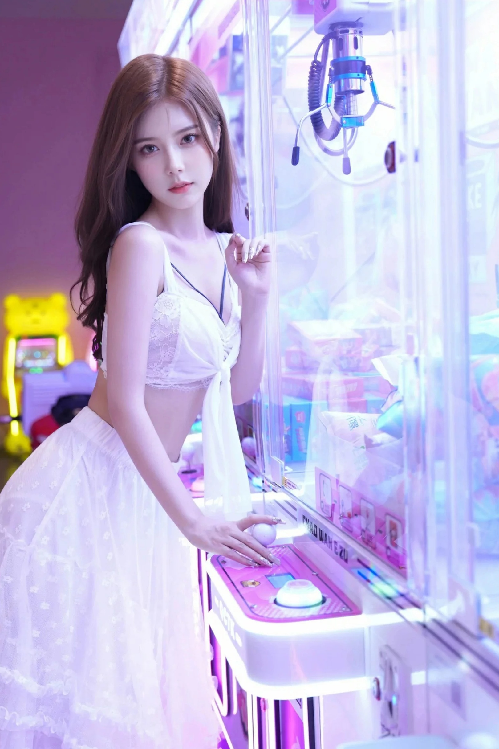 拍黄瓜girl 白色连衣裙