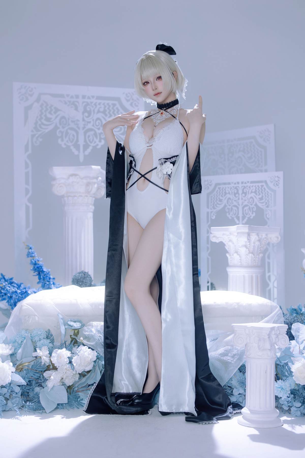 屿鱼 – 碧蓝航线 可畏同人礼服：黑白礼服白丝美腿冰蓝布景 63P