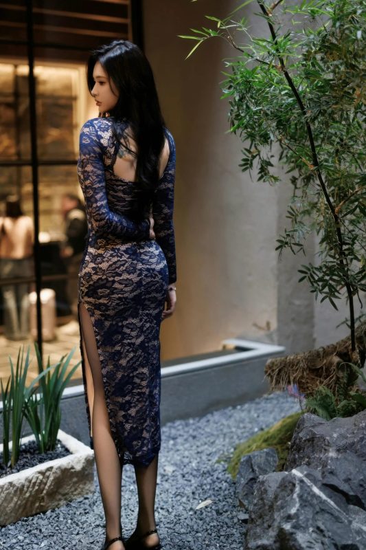 娜比 蕾丝长裙-御萝部落