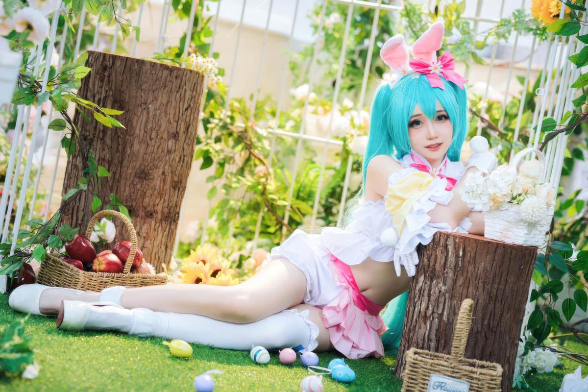 焖焖碳 – cos 复活节兔子：真人写实性感兔女郎 白丝兔耳巨乳开档 极致肉感诱惑无修正 22P