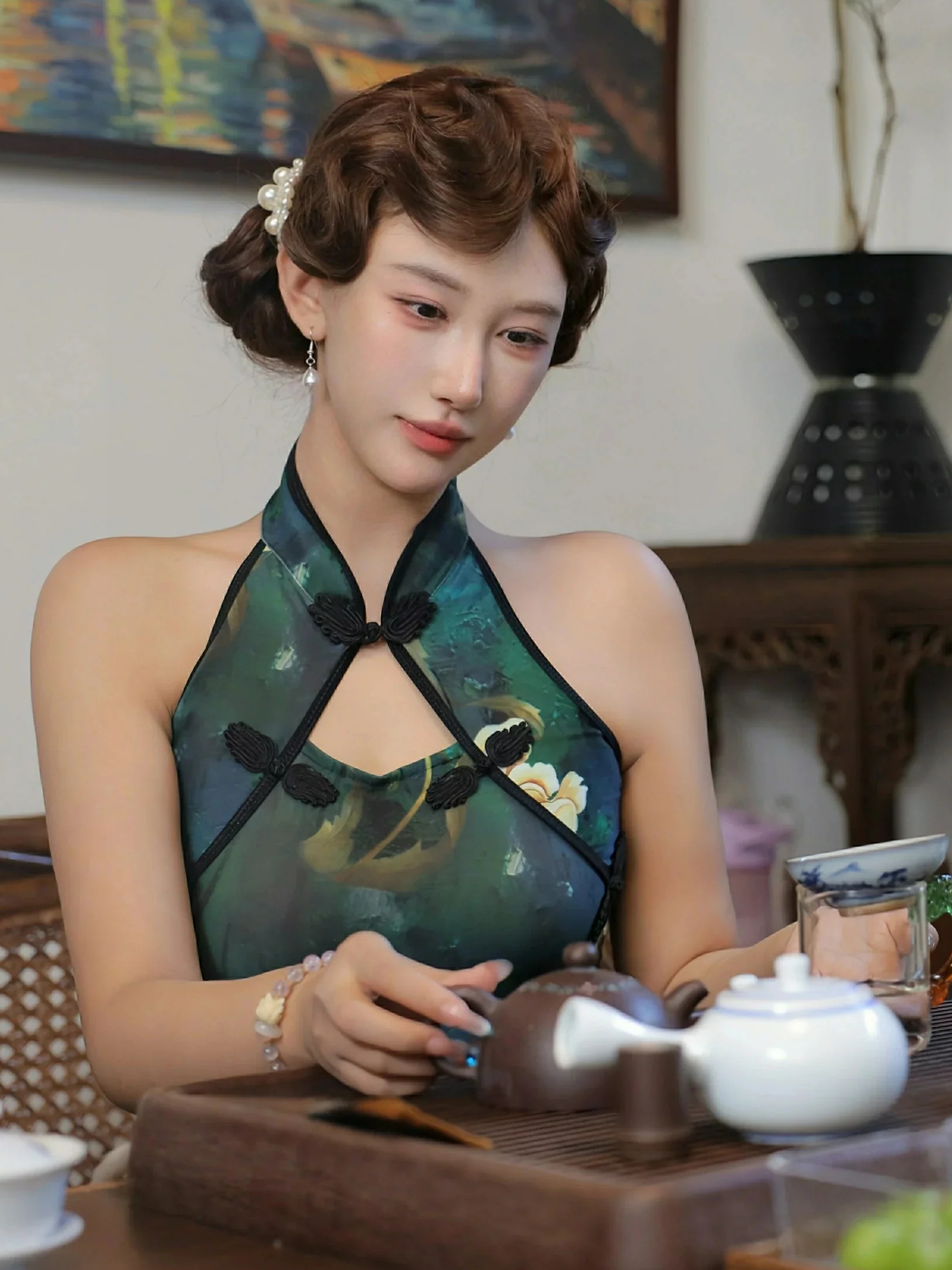 金允希Yuki 绿色旗袍