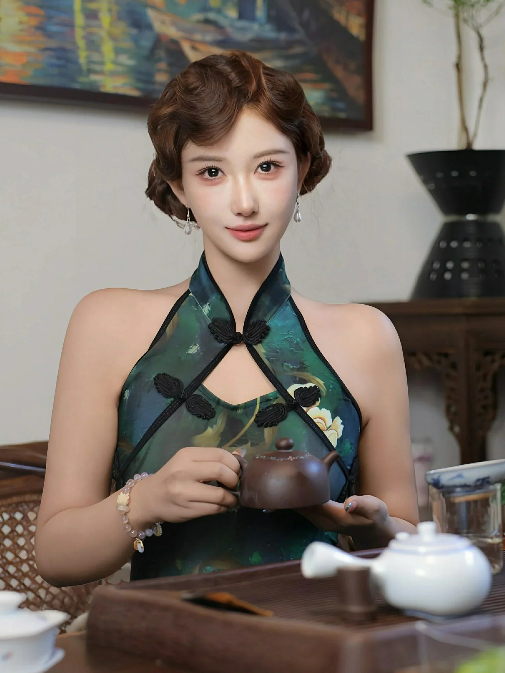 金允希Yuki 绿色旗袍