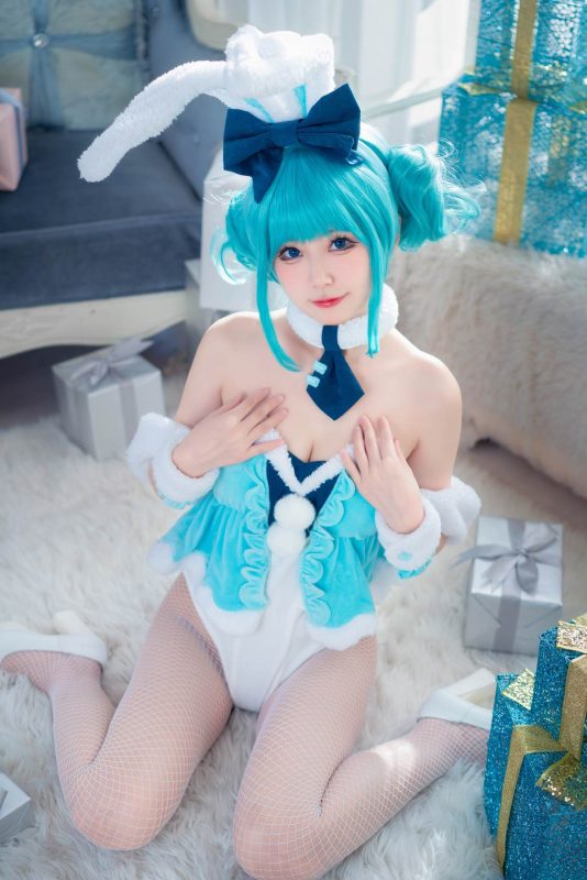 猫大人 – 初音未来白兔：兔女郎主题角色写真 24P-御萝部落