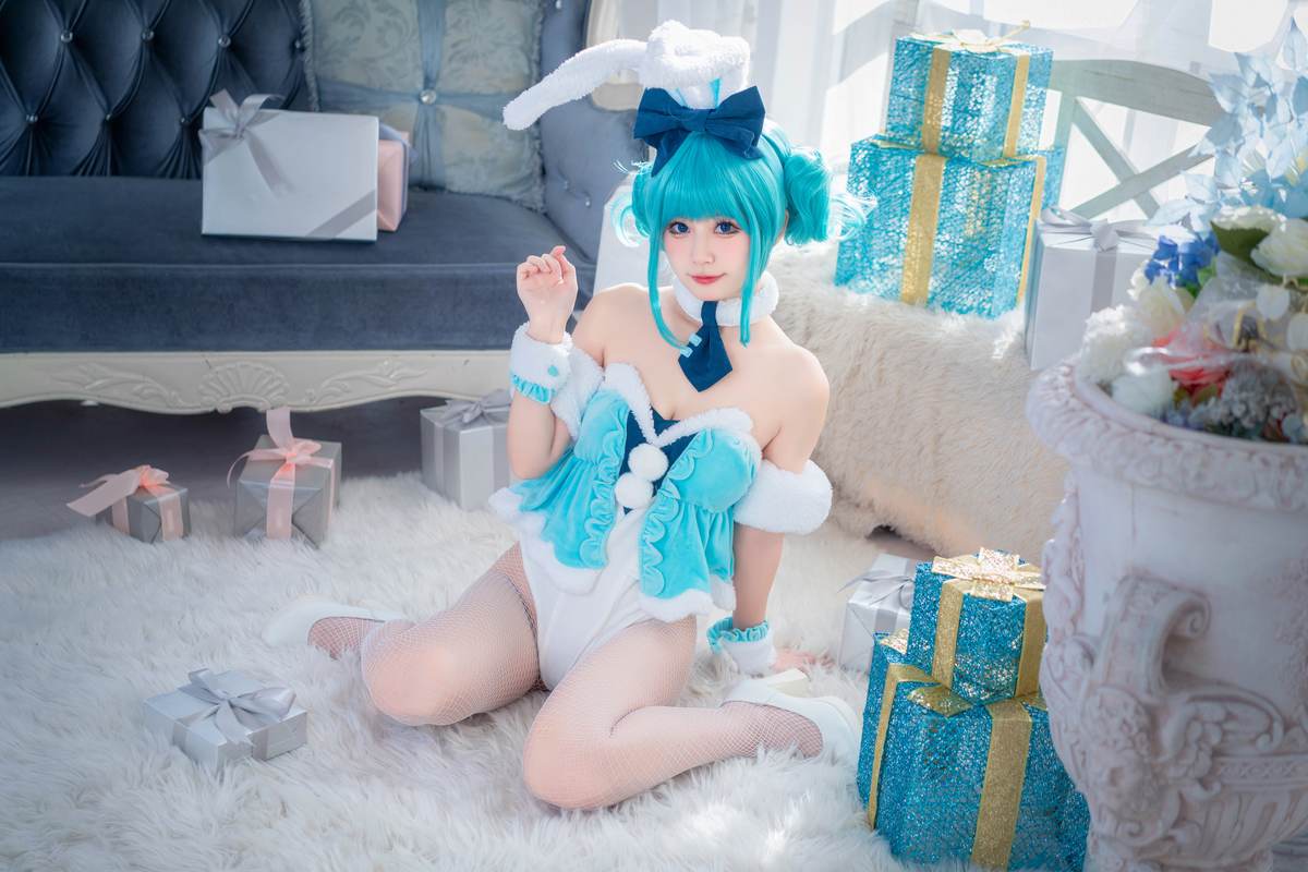 猫大人 – 初音未来白兔：兔女郎主题角色写真 24P