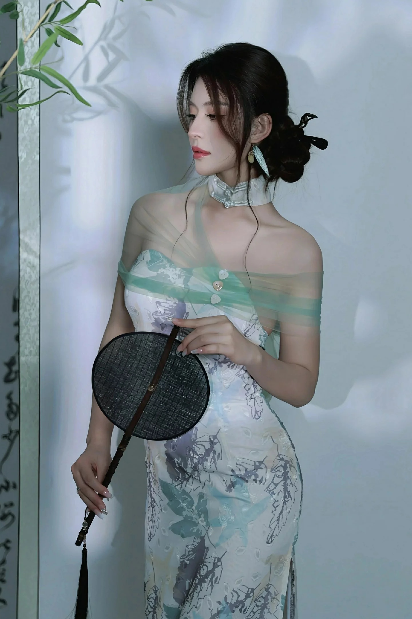 阿依莎 浅色古风