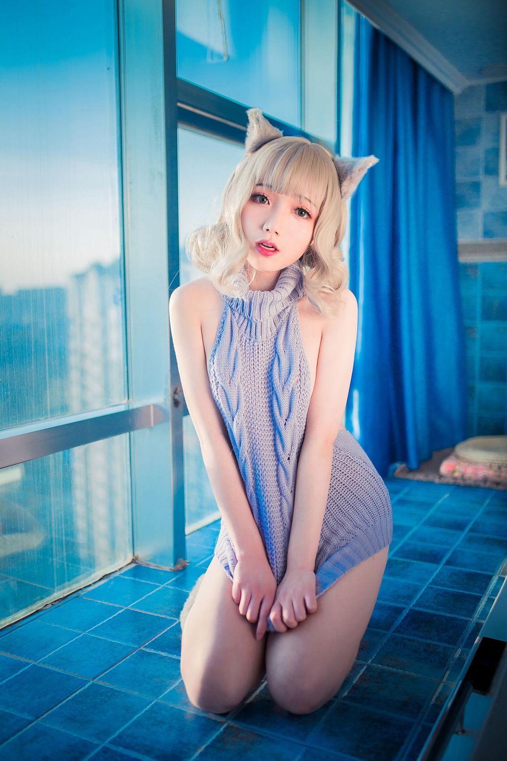 萝莉萌妹子真央Mao露背毛衣秀完美身材猫女郎装扮性感写真-御萝部落