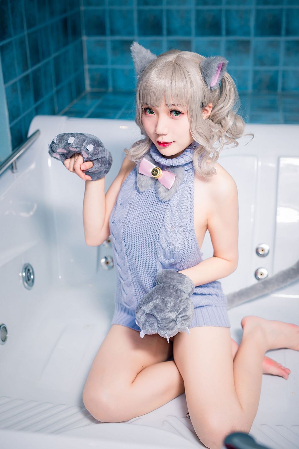 萝莉萌妹子真央Mao露背毛衣秀完美身材猫女郎装扮性感写真-御萝部落