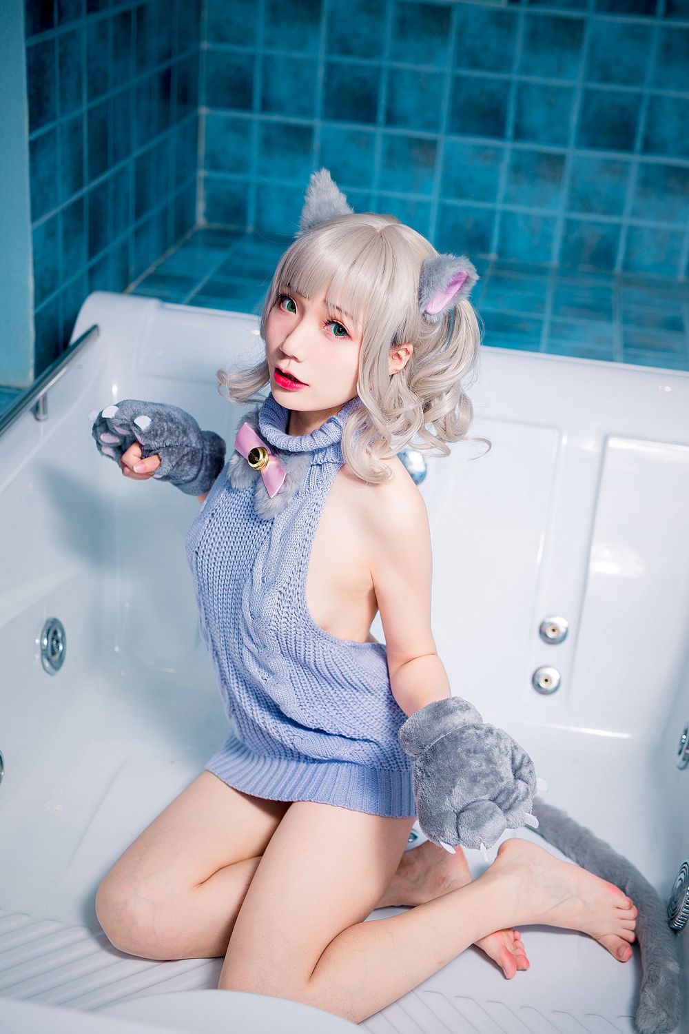 萝莉萌妹子真央Mao露背毛衣秀完美身材猫女郎装扮性感写真-御萝部落