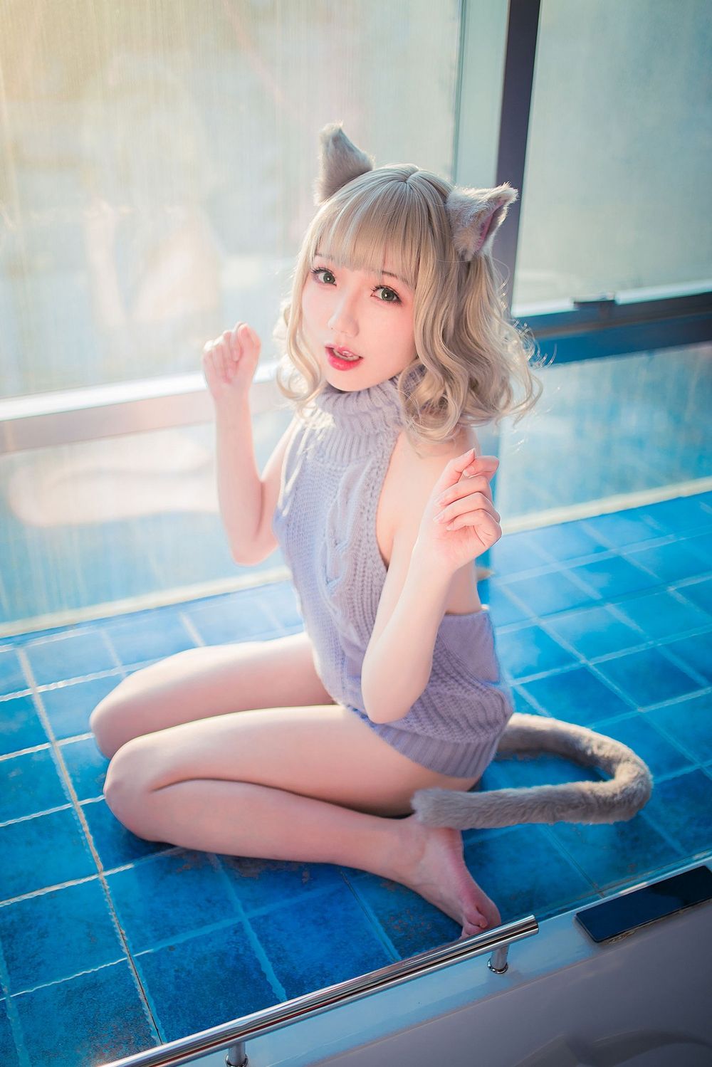 萝莉萌妹子真央Mao露背毛衣秀完美身材猫女郎装扮性感写真-御萝部落