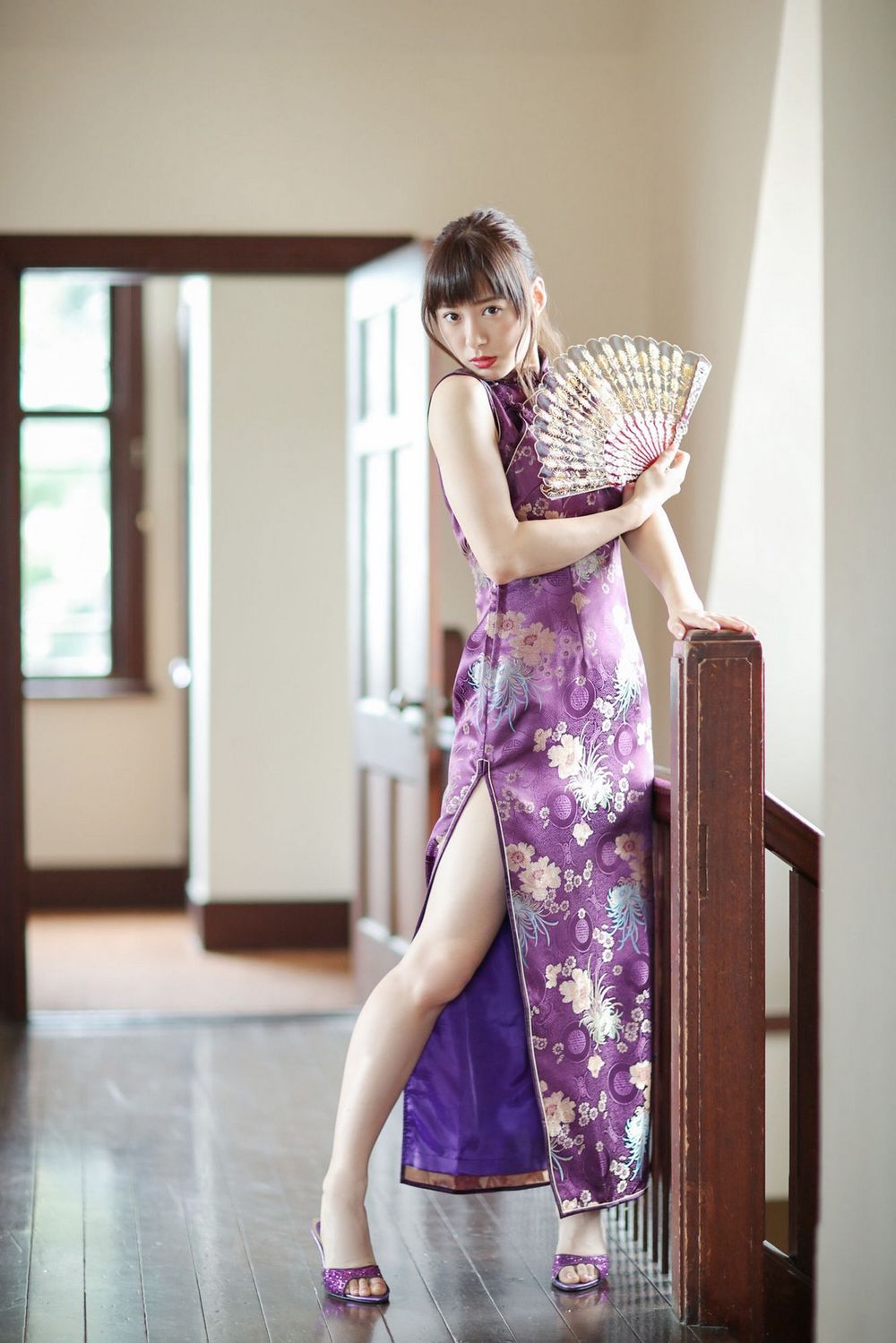 日本美女生田衣梨奈高开叉旗袍+海边比基尼系列性感写真-御萝部落