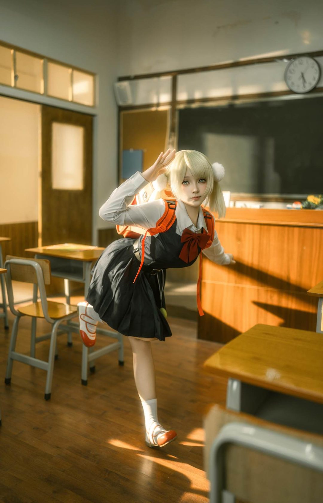 Bangni邦尼 – 时雨羽衣：教室白丝制服 比基尼美腿还原 87P