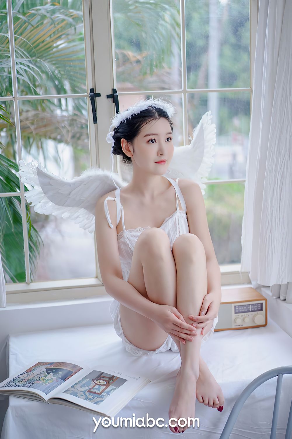 YOUMI尤美美女模特沈梦瑶修长美腿落凡天使主题性感写真-御萝部落