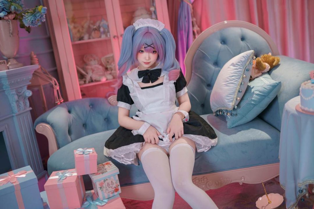 Bangni邦尼 – 初音未来 兔子洞女仆：蓝发女仆白丝露臀 大尺度还原 82P
