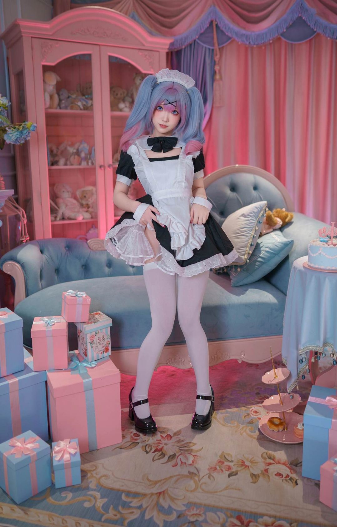 Bangni邦尼 – 初音未来 兔子洞女仆：蓝发女仆白丝露臀 大尺度还原 82P