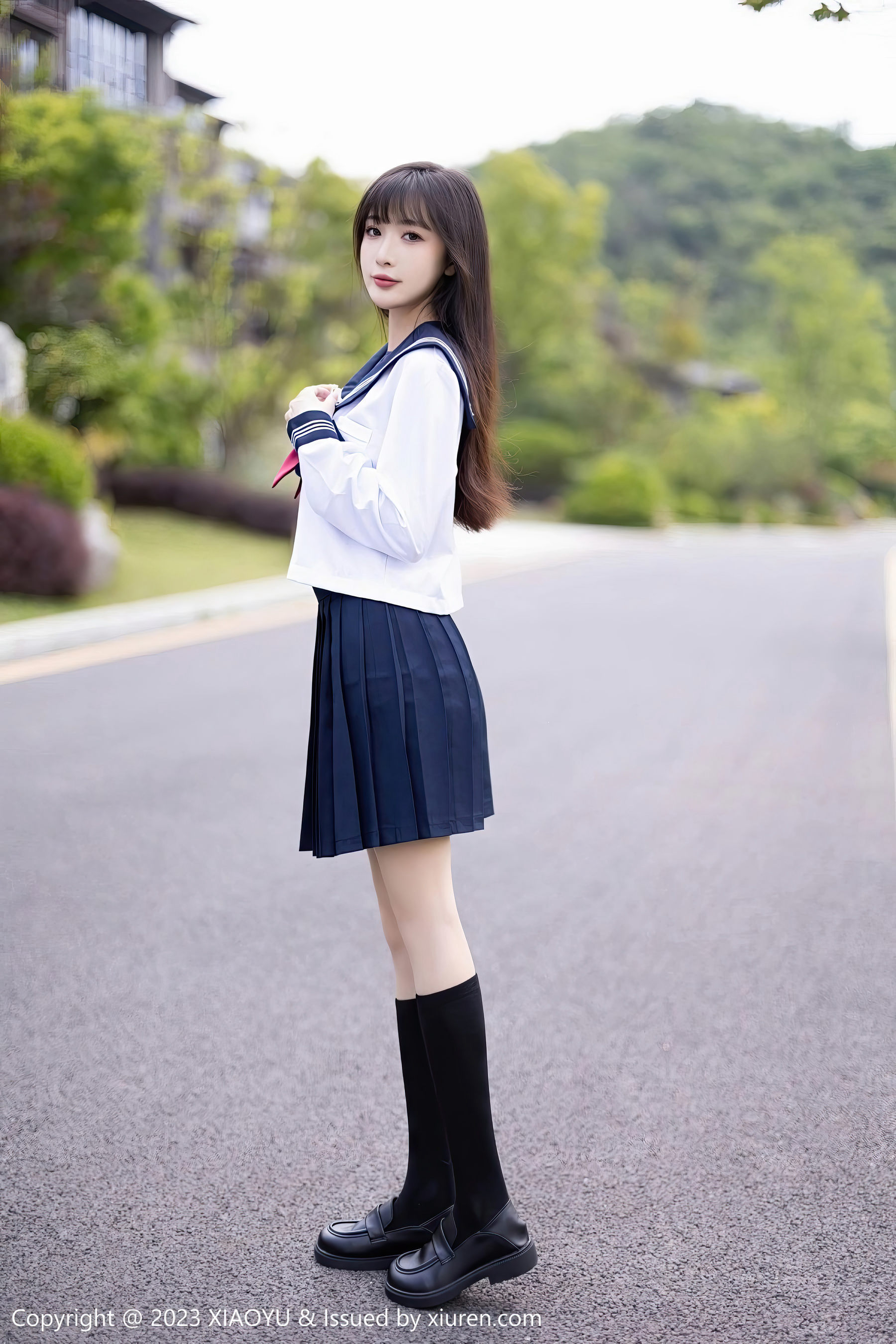 [XIAOYU语画界] Vol.1045 模特林星阑 – 学妹制服+黑色长筒袜贵州旅拍