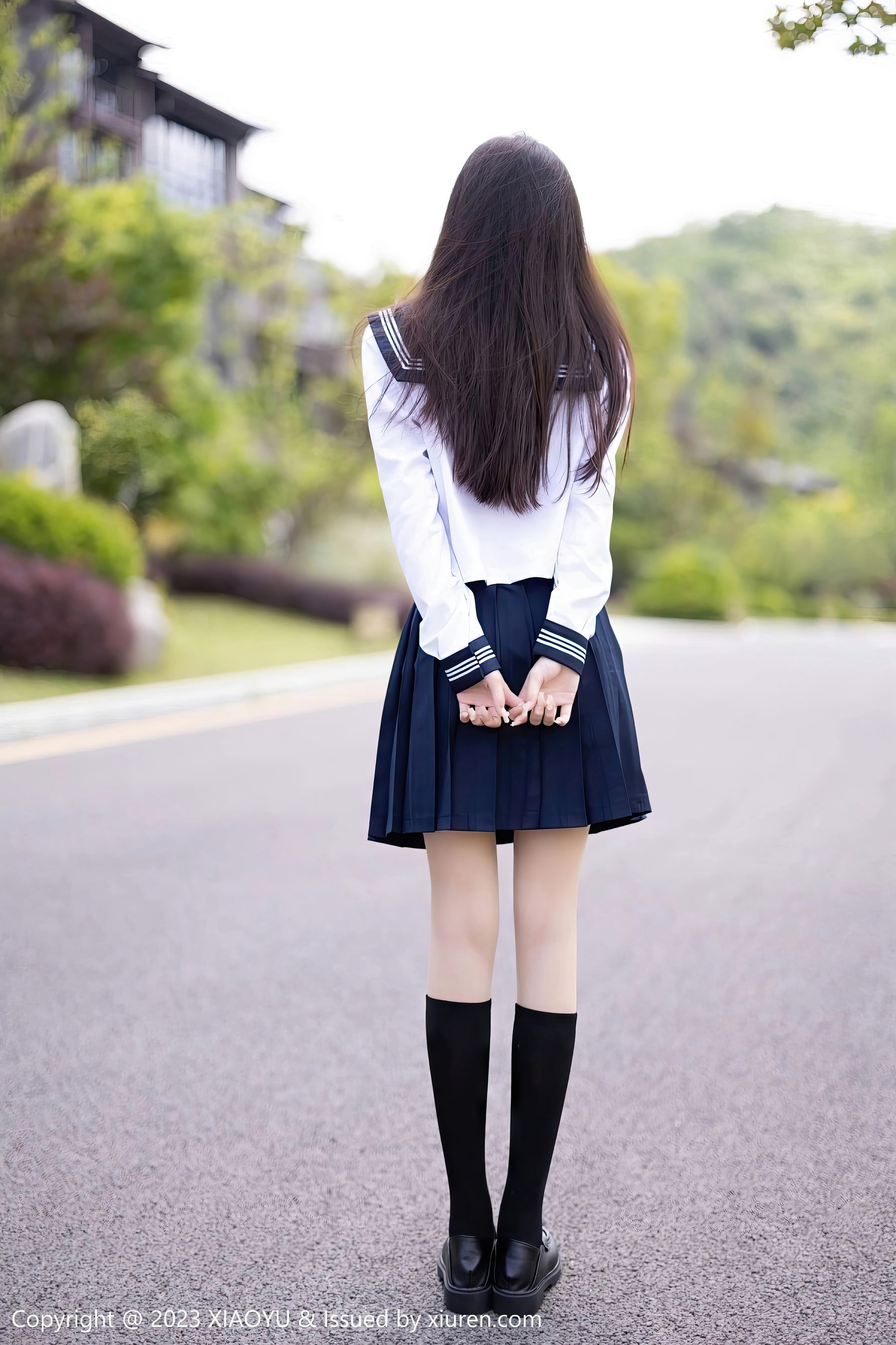 [XIAOYU语画界] Vol.1045 模特林星阑 – 学妹制服+黑色长筒袜贵州旅拍