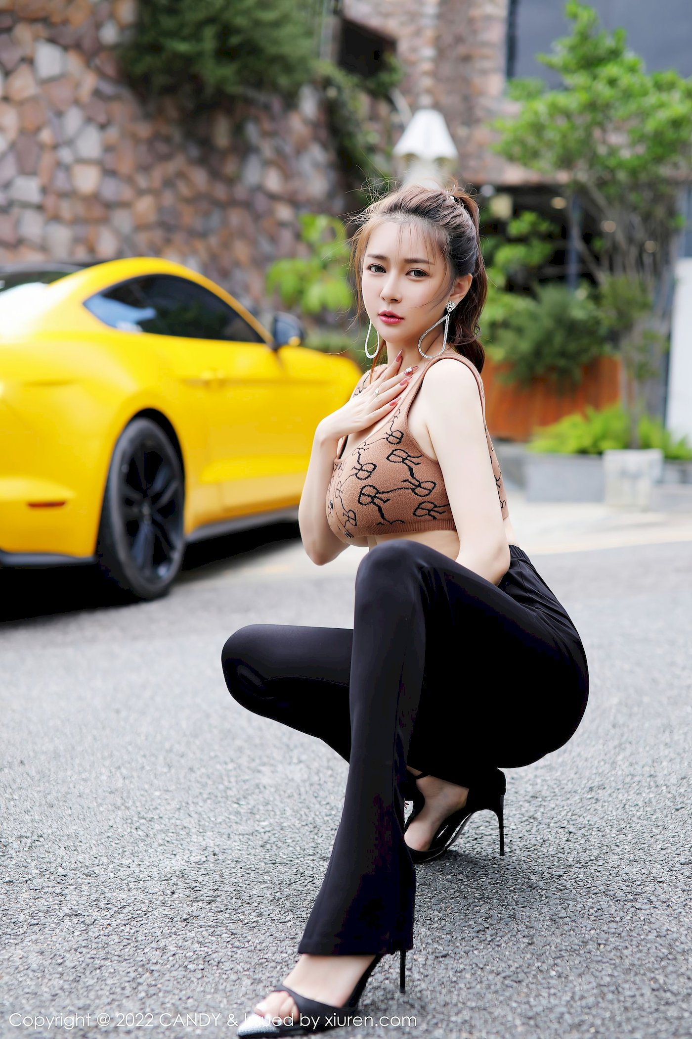 [CANDY网红馆] VOL.085 凯竹姐姐 – 汽车女郎+丰腴体态性感写真