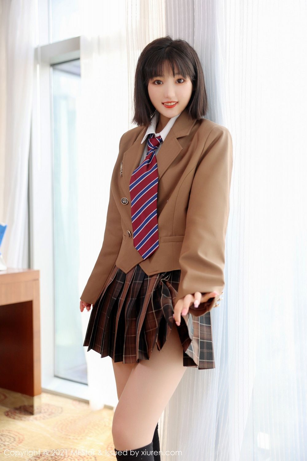 模范学院美女模特甜筒晓彤甜美可人居家女友视角私房写真-御萝部落