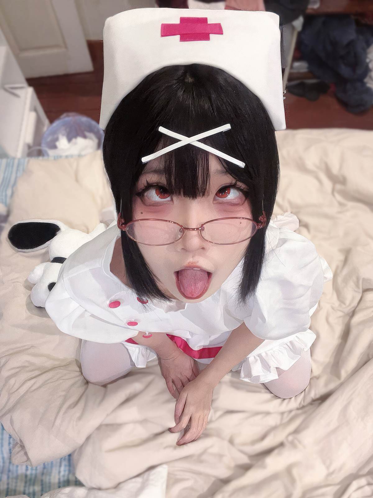 清水凪 – 夜勤小护士：白丝眼镜护士造型 夜班氛围感下的清纯制服风 31P