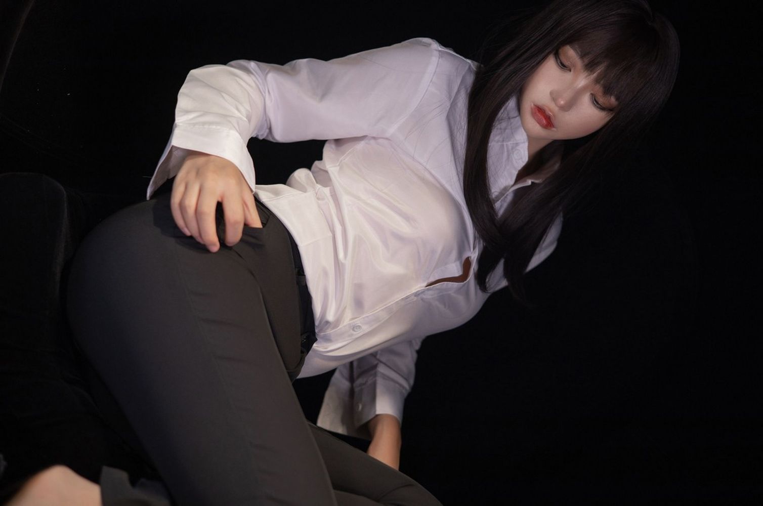 网络美女疯猫ss白衬衫丝袜美腿配长裤职场OL装扮性感写真-御萝部落