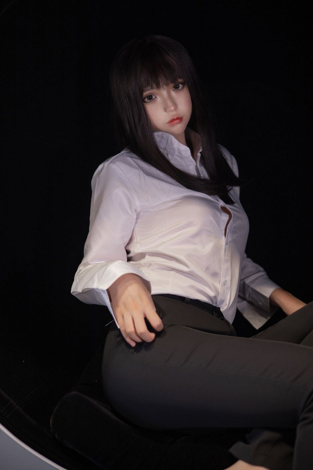 网络美女疯猫ss白衬衫丝袜美腿配长裤职场OL装扮性感写真-御萝部落