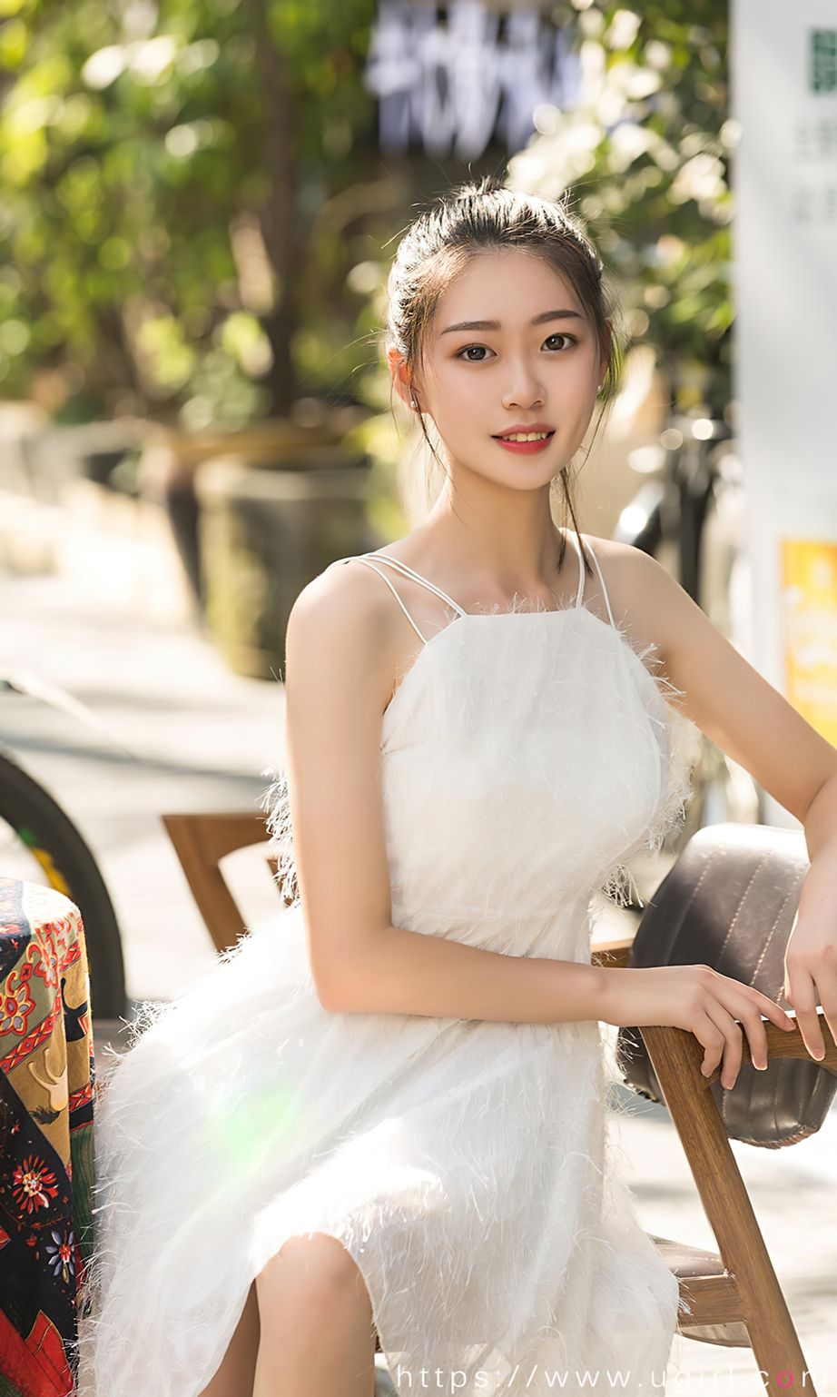 尤果圈美女模特小雪儿多套服饰甜妹日志主题户外清纯写真-御萝部落