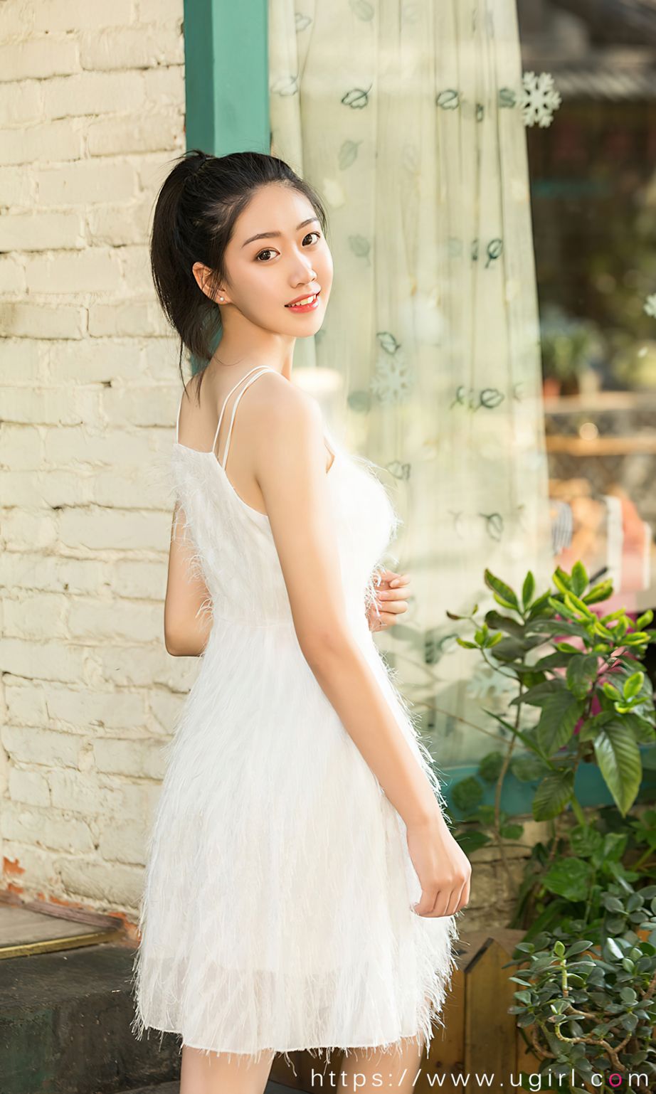 尤果圈美女模特小雪儿多套服饰甜妹日志主题户外清纯写真-御萝部落