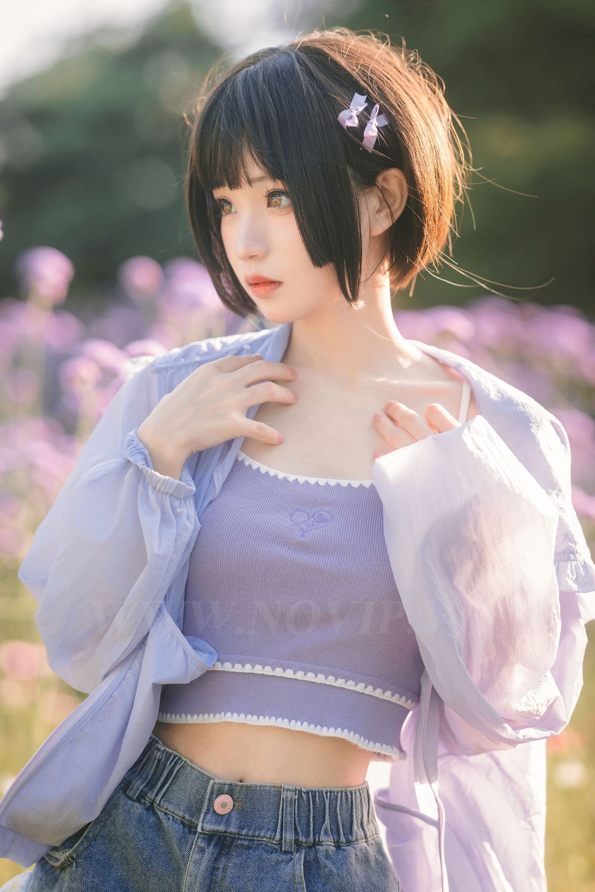 网络红人花柒Hana户外粉色花海青春阳光性感写真-御萝部落