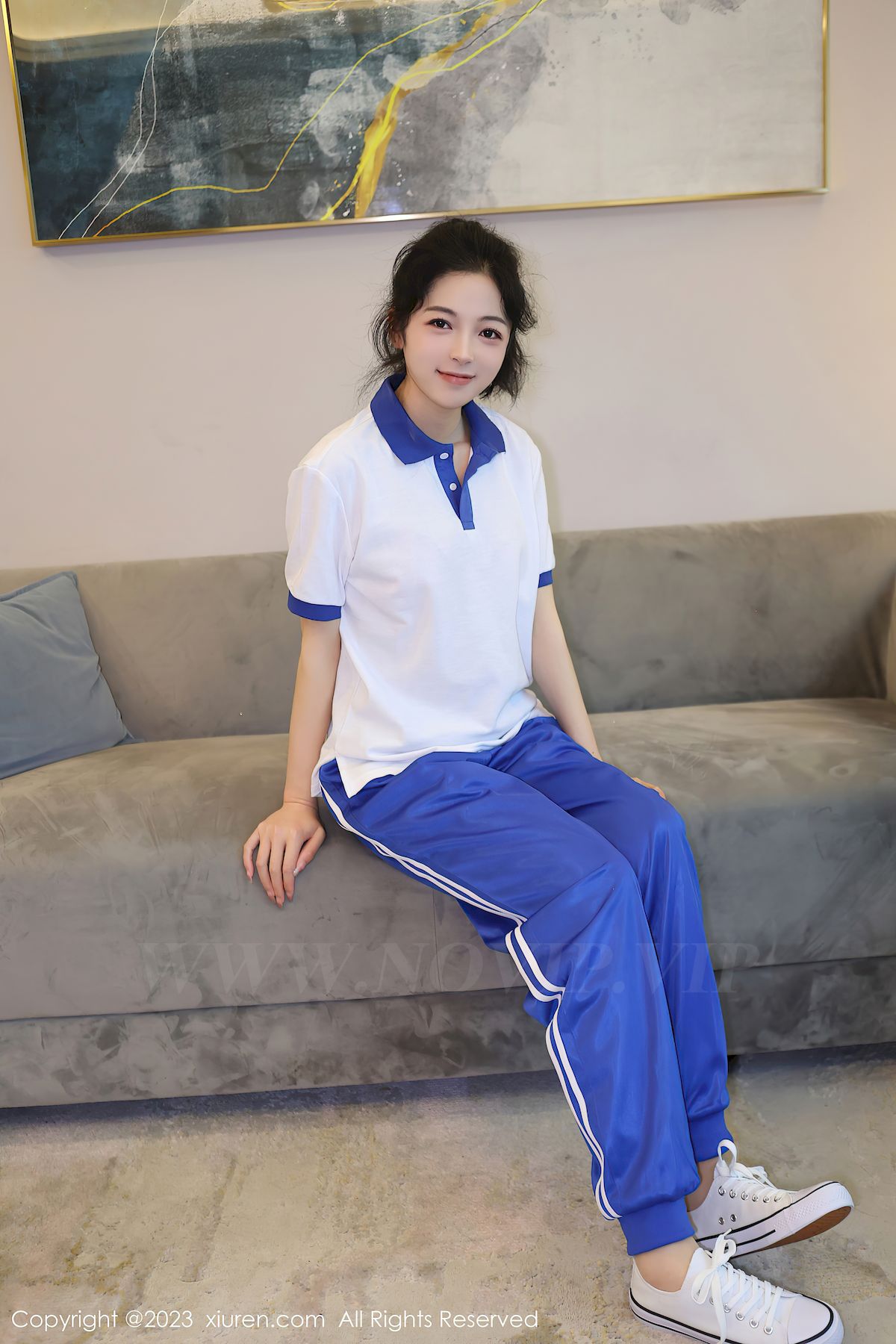 秀人网新人模特茜茜Kimi清纯学妹装扮苗条动人性感写真-御萝部落