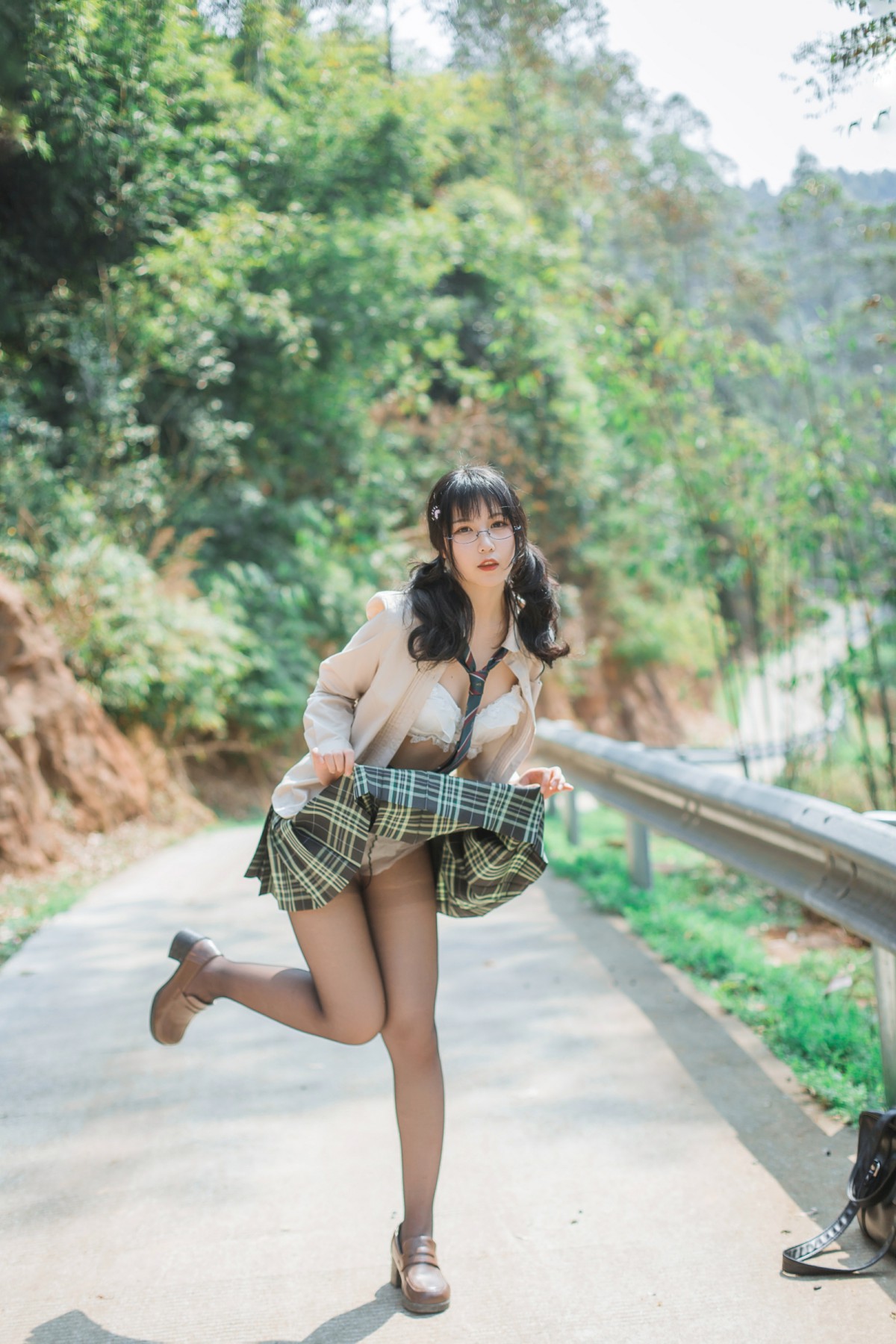 COSER美女逐月su – 乡间小路 – COSPLAY