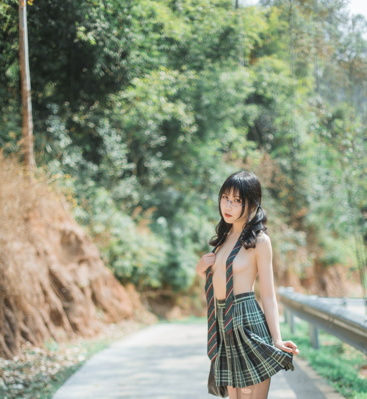 COSER美女逐月su – 乡间小路 – COSPLAY