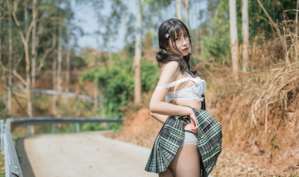 COSER美女逐月su – 乡间小路 – COSPLAY