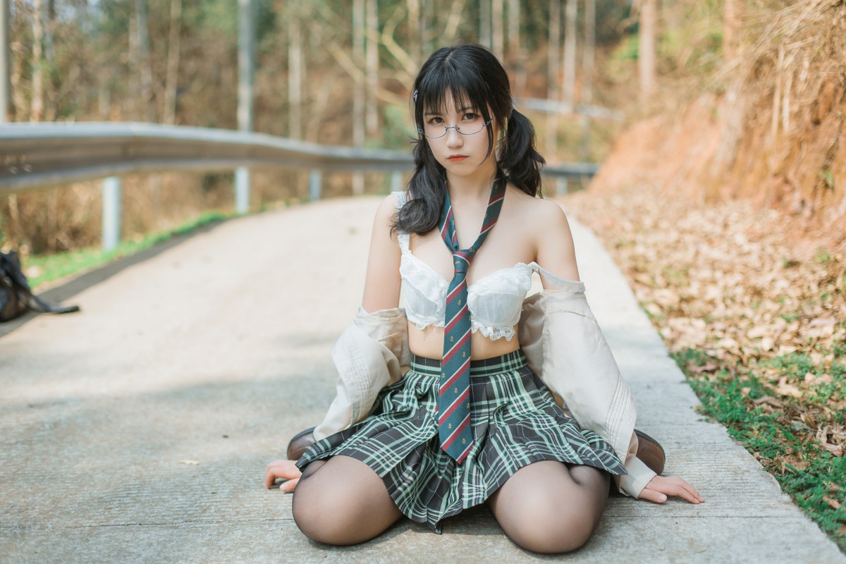 COSER美女逐月su – 乡间小路 – COSPLAY
