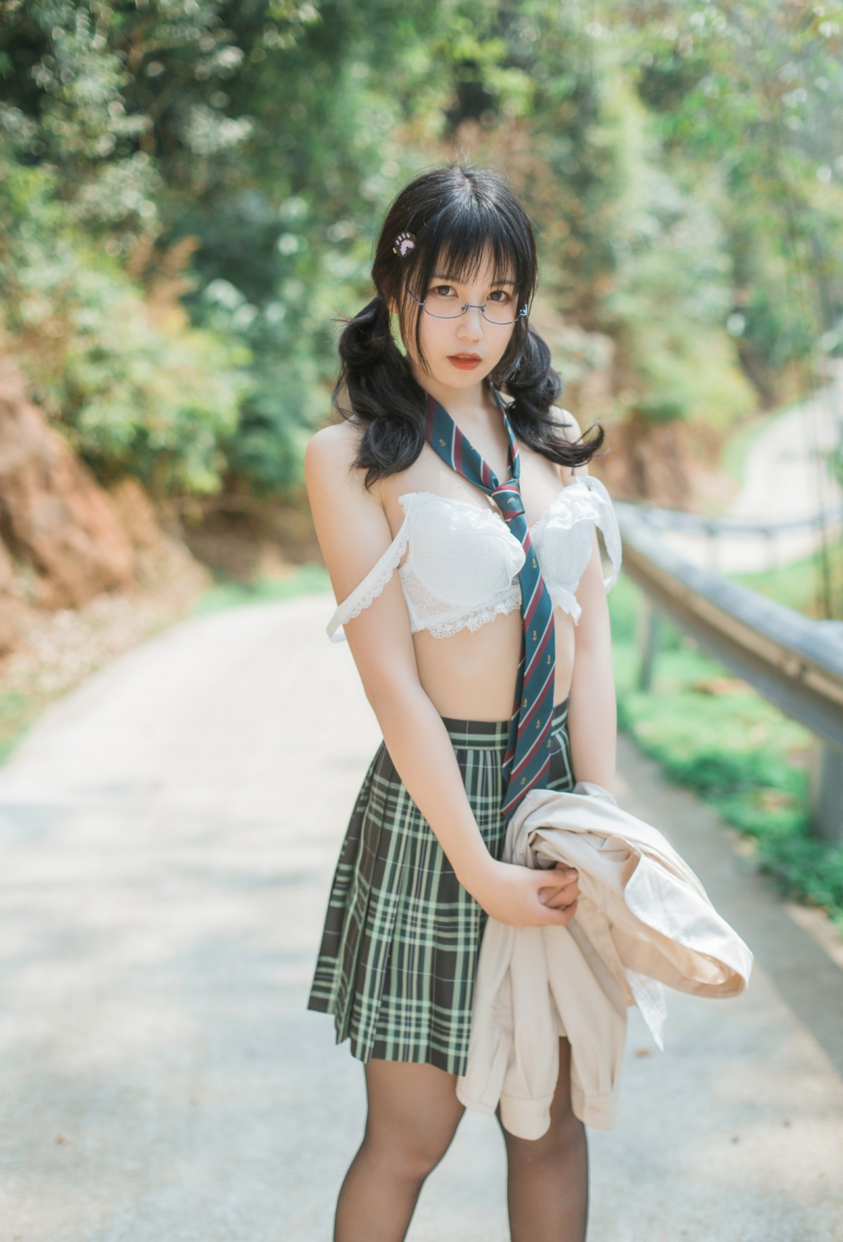 COSER美女逐月su – 乡间小路 – COSPLAY
