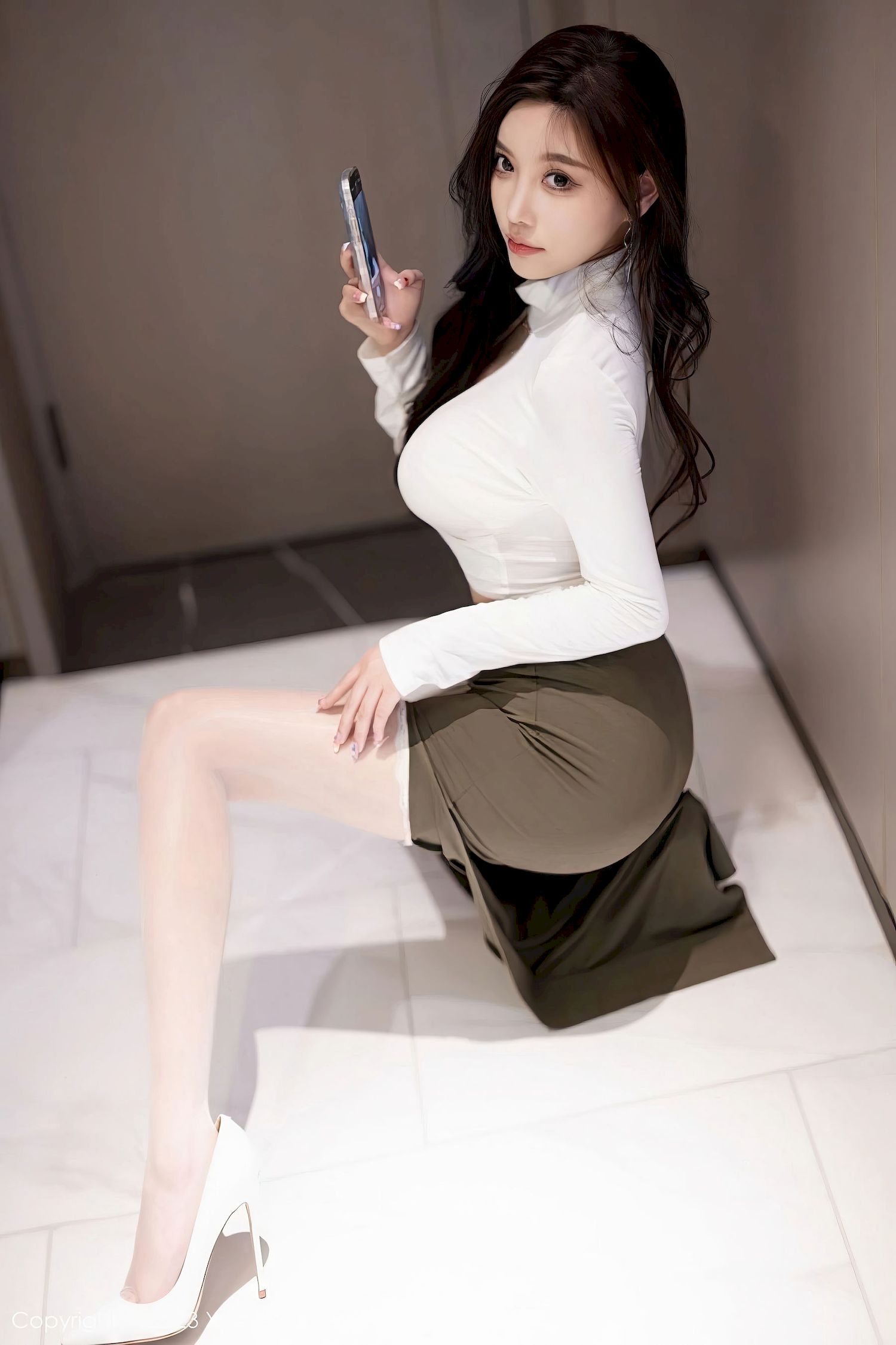 [XIAOYU语画界] VOL.1080 杨晨晨Yome – 白色上衣+丰腴身材写真
