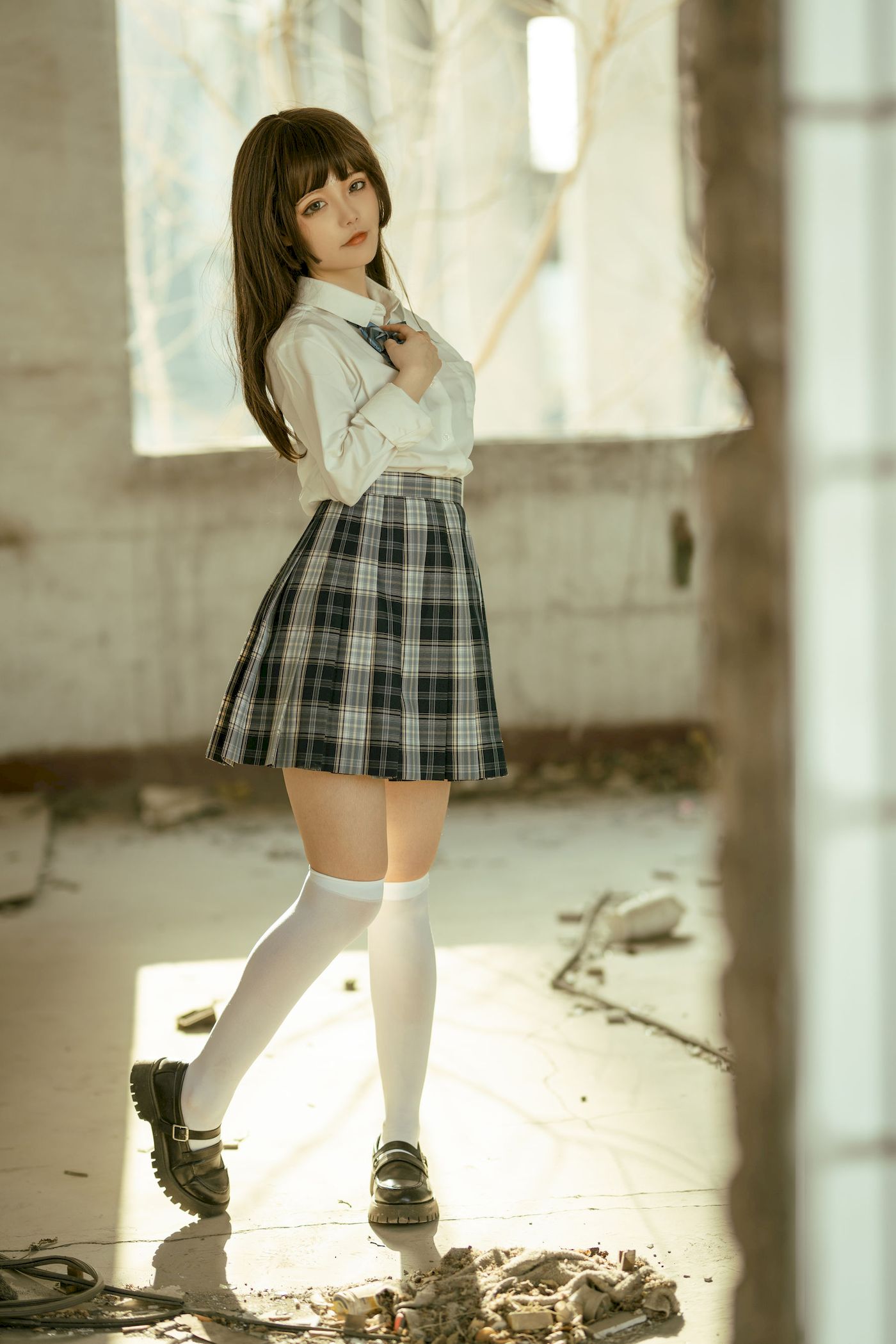 网络美女桃良阿宅白衬衫格子裙JK制服装扮私房写真-御萝部落