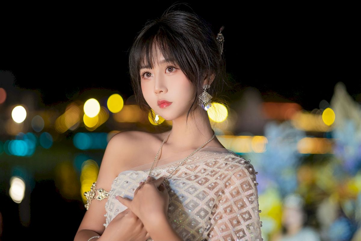 阳光美少女萌芽儿o0西双版纳傣族服饰户外甜美写真-御萝部落