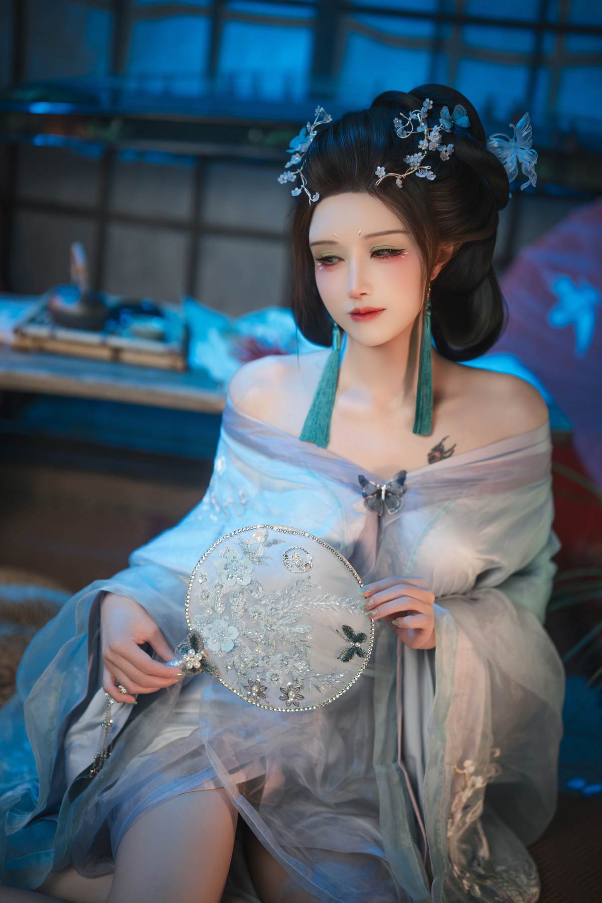 鹿八岁 – 碎蝶梦：唯美古装的柔光氛围很梦幻 镜头表现更大胆 美腿美乳细节都很抓眼 195P1V
