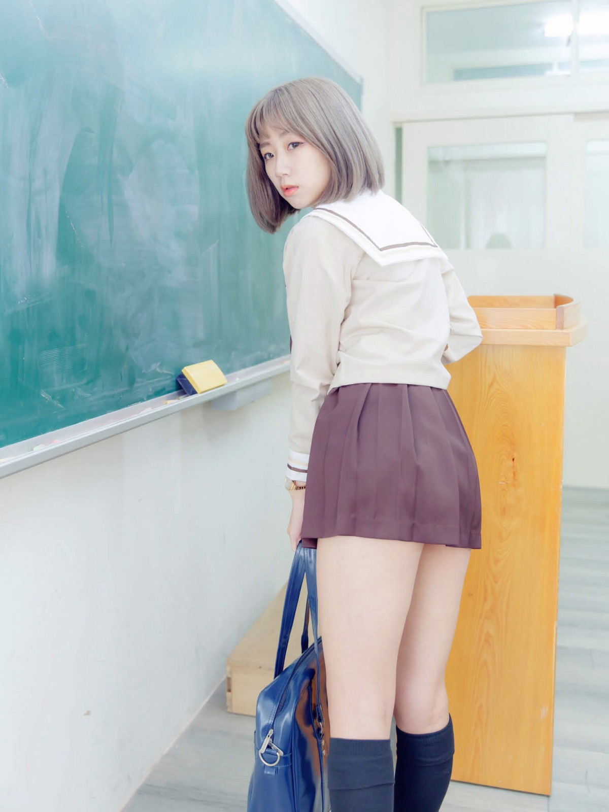 [JUICY]多汁女孩阮靖貽 水手服挑逗可爱单纯学生 – COSPLAY