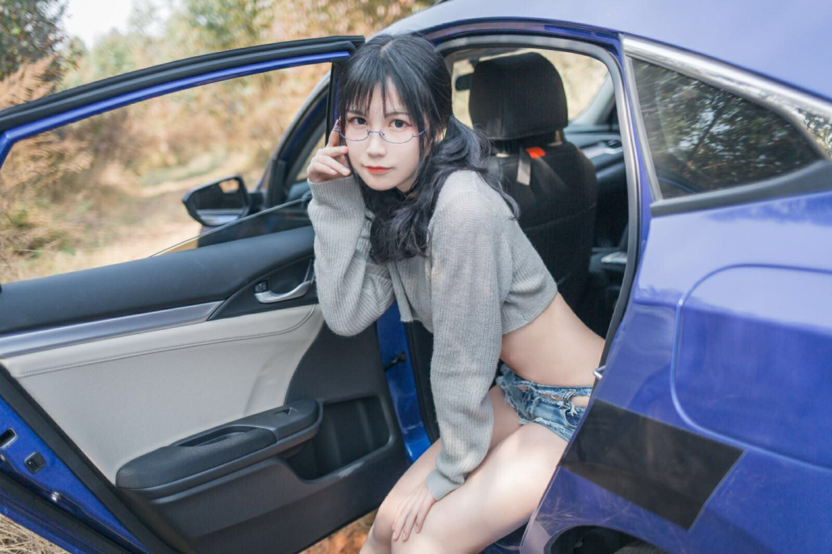 COSER美女逐月su – 车内篇 – COSPLAY